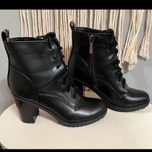 Tommy Hilfiger Elyssa Booties